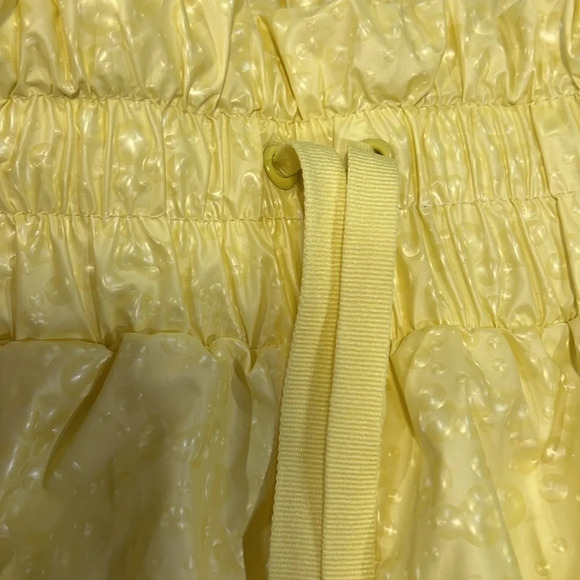 Ziya - small, bubble print yellow shorts - Picture 4 of 7